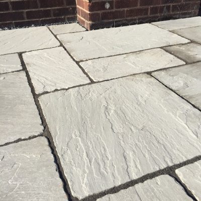 Kandla Grey Tumbled & Aged Sandstone Calibrated Chiseled Edge 22MM Patio Pack (£25.83m² ex VAT)